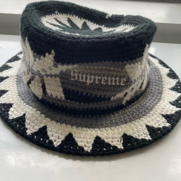 SUPREME SNOWFLAKE CROCHET CRUSHER BLACK - Picture 7 of 7